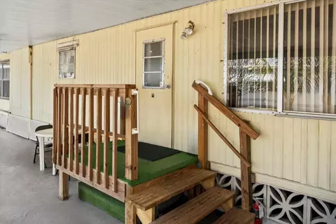 2520 SE Penny Ln, Stuart, FL 34996 photo 5