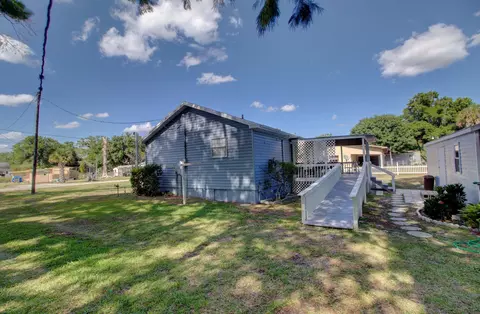 4202 SE 29th Ct, Okeechobee, FL 34974 photo 4
