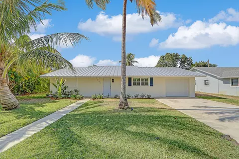 1054 NW 12th Ter, Stuart, FL 34994 photo 7