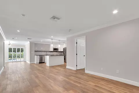 1054 NW 12th Ter, Stuart, FL 34994 photo 3