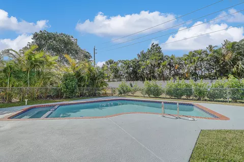 1054 NW 12th Ter, Stuart, FL 34994 photo 17
