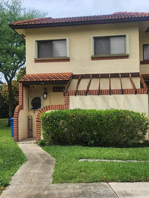 4641 NW 89 Th Ave #12, Sunrise, FL 33351