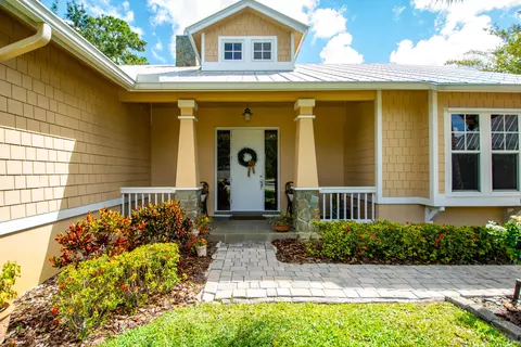 8313 SW Bent Oak Ct, Stuart, FL 34997 photo 5