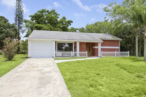 2221 SE Monitor St, Port Saint Lucie, FL 34952