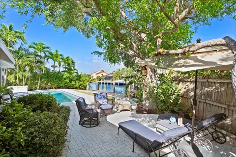 119 Queen Elizabeth Ct, Hutchinson Island, FL 34949