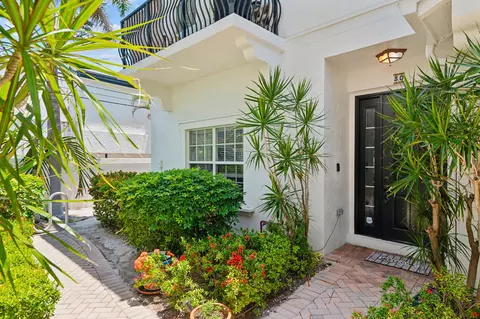 295 NE 5th Ave #30, Delray Beach, FL 33483