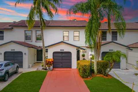 23359 SW 55th Way #E, Boca Raton, FL 33433