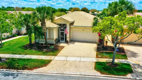 2621 Clipper Cir, West Palm Beach, FL 33411
