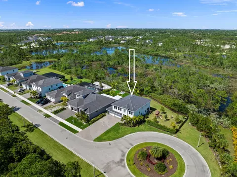 5083 SW Winchester Dr, Stuart, FL 34997 photo 4