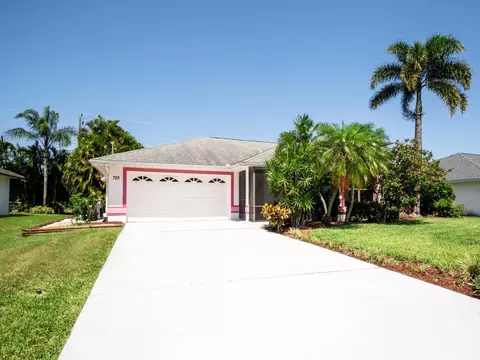 725 SW Dalton Cir, Port Saint Lucie, FL 34953