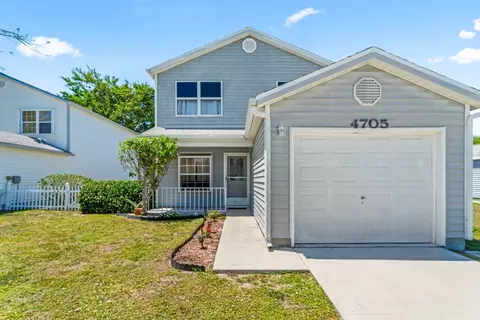 4705 Lakeside Cir, West Palm Beach, FL 33417