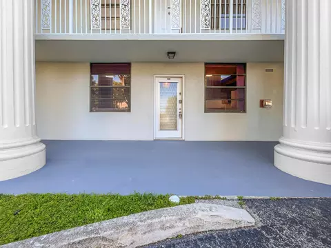 1713 Whitehall Dr #103, Davie, FL 33324