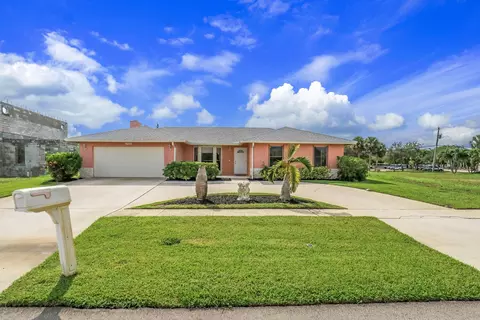 1334 N Mangonia Dr, West Palm Beach, FL 33401