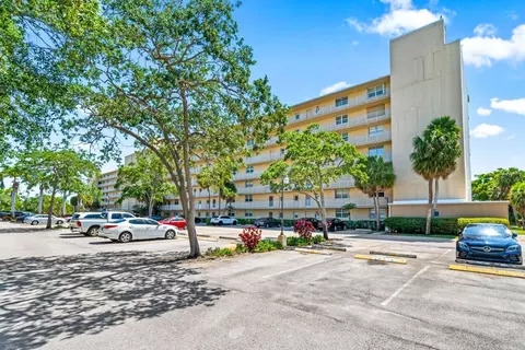 5700 NW 2nd Ave #403, Boca Raton, FL 33487