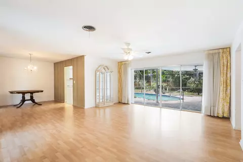 682 SW 3rd St SW, Boca Raton, FL 33486 photo 4