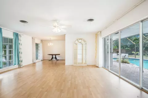 682 SW 3rd St SW, Boca Raton, FL 33486 photo 5