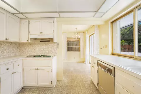 682 SW 3rd St SW, Boca Raton, FL 33486 photo 13