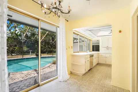 682 SW 3rd St SW, Boca Raton, FL 33486 photo 12