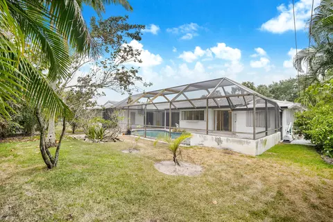 682 SW 3rd St SW, Boca Raton, FL 33486 photo 17