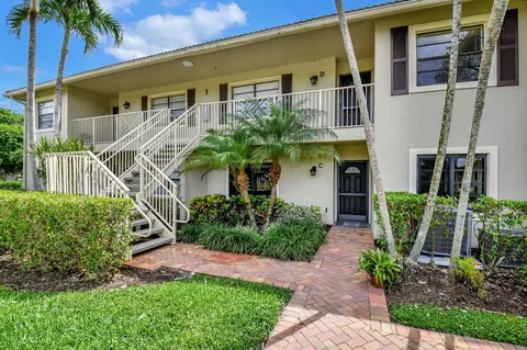 3 Stratford Dr #D, Boynton Beach, FL 33436