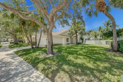 228 Ridge Rd, Jupiter, FL 33477 photo 3