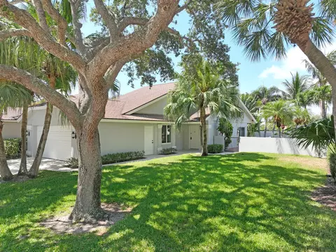 228 Ridge Rd, Jupiter, FL 33477 photo 2