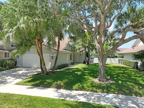 228 Ridge Rd, Jupiter, FL 33477 photo 1