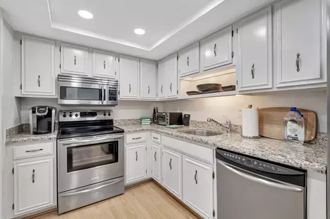 1556 Bridgewood Dr, Boca Raton, FL 33434