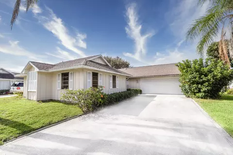 5635 SE Miles Grant Rd, Stuart, FL 34997 photo 4
