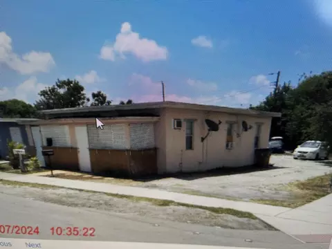 288 SW 3 St, Deerfield Beach, FL 33441