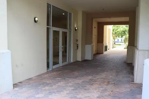 1155 Main St #203, Jupiter, FL 33458
