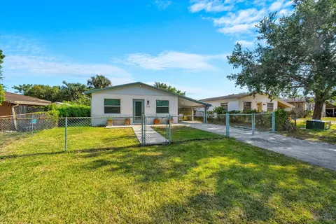 210 6th St, Jupiter, FL 33458 photo 4