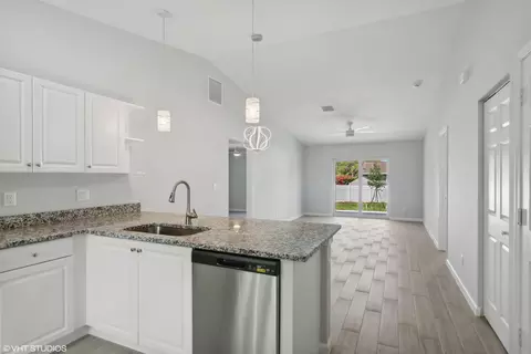 5860 SE Normandy Ave, Stuart, FL 34997 photo 3
