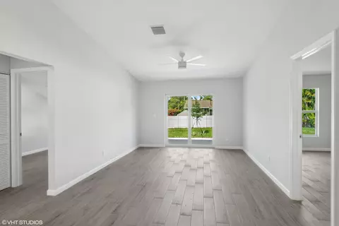 5860 SE Normandy Ave, Stuart, FL 34997 photo 8