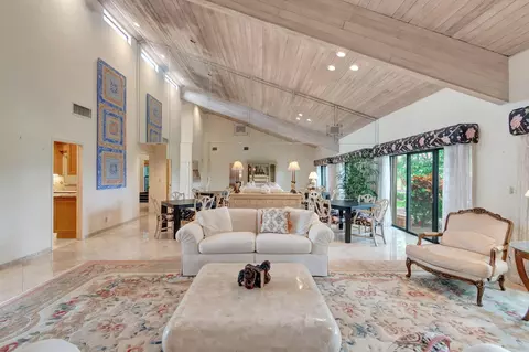 7627 Cedarwood Cir, Boca Raton, FL 33434