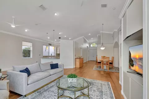 7681 Monarch Ct, Delray Beach, FL 33446