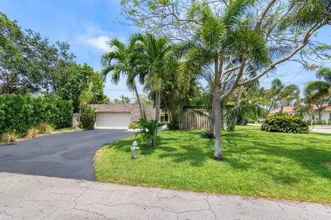 425 NW 11th St, Boca Raton, FL 33432