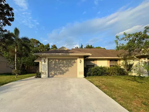 4595 SE Geneva Dr, Stuart, FL 34997