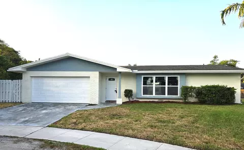 1720 SW 13th St, Boca Raton, FL 33486