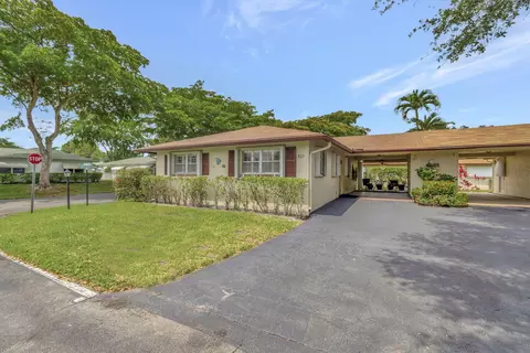 501 Sandpiper Cir, Delray Beach, FL 33445