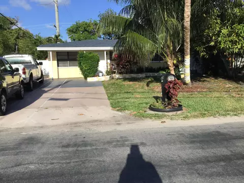 420 NW 7th St, Boynton Beach, FL 33426