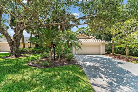 5793 Lonewood Ct, Jupiter, FL 33458