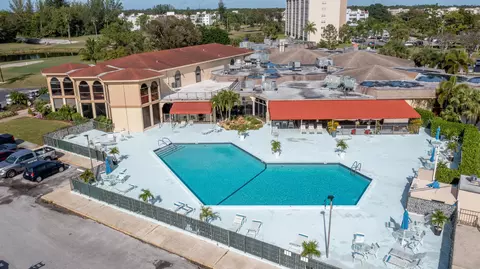 3654 Via Poinciana #506, Lake Worth, FL 33467