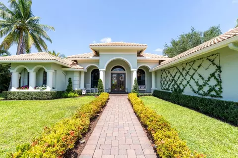 6795 W Calumet Cir, Lake Worth, FL 33467