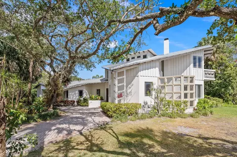 12 Oakwood Dr, Sewalls Point, FL 34996 photo 10