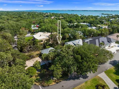 12 Oakwood Dr, Sewalls Point, FL 34996 photo 101
