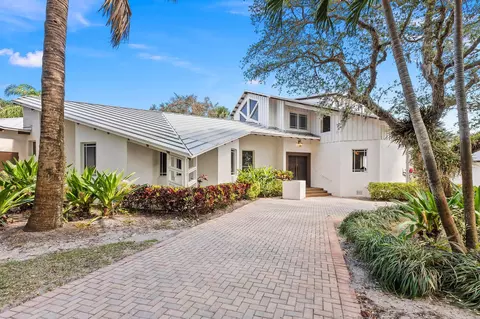 12 Oakwood Dr, Sewalls Point, FL 34996 photo 8