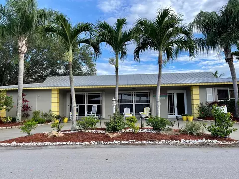460 Jupiter Ln, Juno Beach, FL 33408