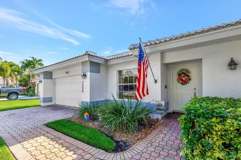 7550 Chicora Ct, Lake Worth, FL 33467