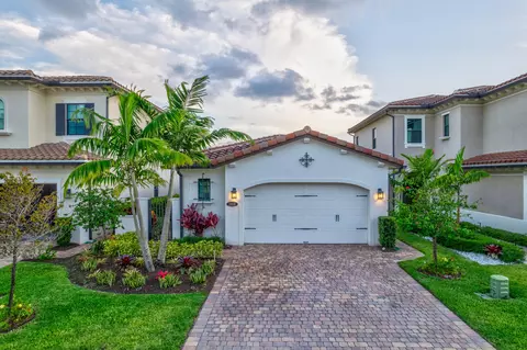 11818 SW 13th Ct, Pembroke Pines, FL 33025